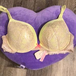 Victoria Secrets Dream Angels Push-UpPigeonrant